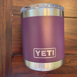 YETI  RAMBLER®
10 OZ LOWBALL with mag-slider 
COLOR: Nordic Purple 
SIZE: 10 oz